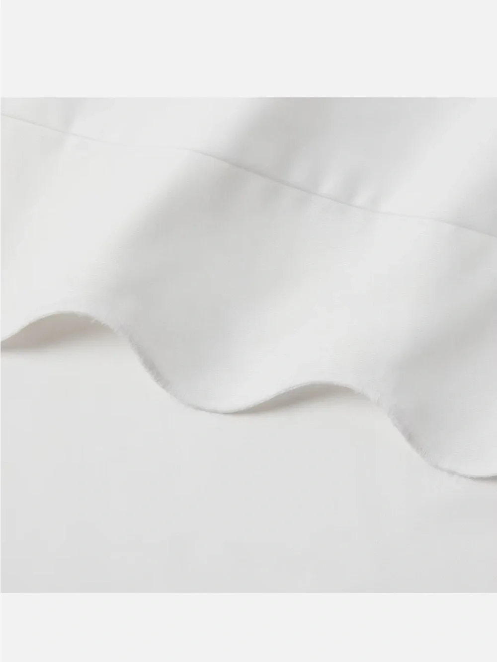 Queen 400 Thread Count Performance 4pc Sheet Set White Scalloped Hem - Threshold